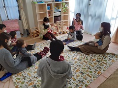 子育てに関する講座の様子