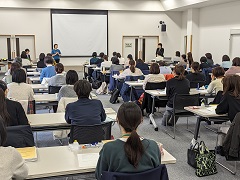 専門職向けの研修会の様子