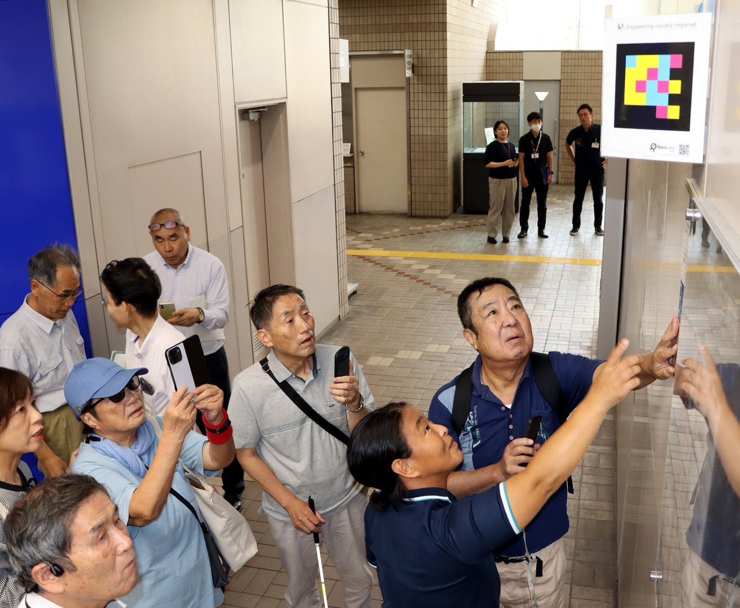 福山市役所庁内をスマホで音声案内　市が導入実験　視覚障害者ら「大きな一歩」